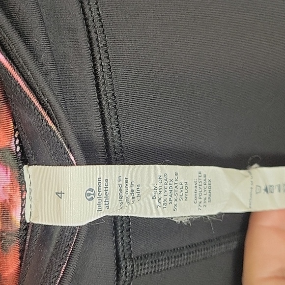 Lululemon Cropped Capri Yoga Leggings Women Size 4 Floral Low Rise - Picture 9 of 10